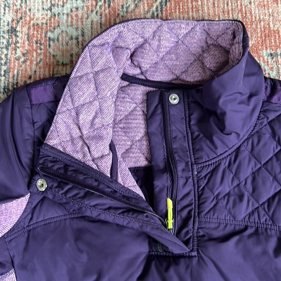 Girls Ivivva Athletica Jacket  (Lulu Lemon Youth Line) - Picture 4 of 6